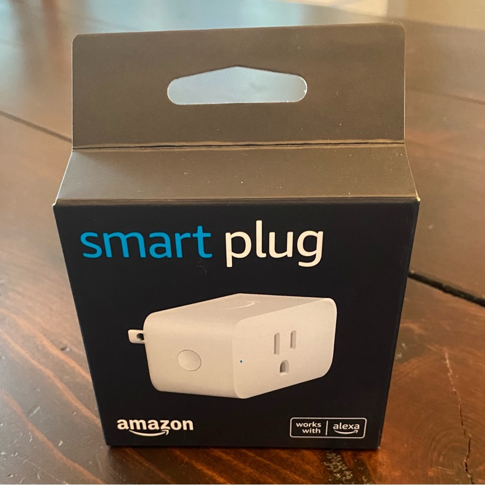 Amazon Smart Plug - Picture 3 of 5